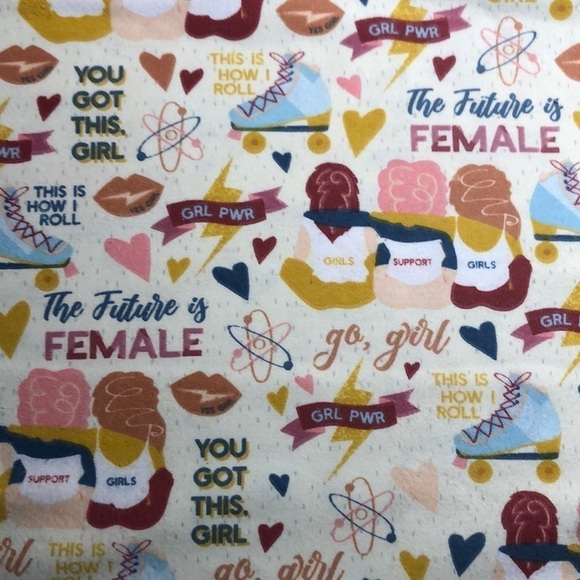 3 1/2 yard The future is female Empowering women Flannel Fabri… - Picture 1 of 3